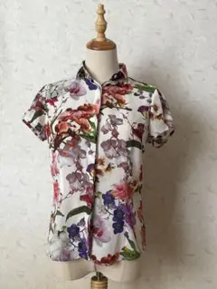美品ナラカミーチェボタニカル　花柄 半袖シャツ
