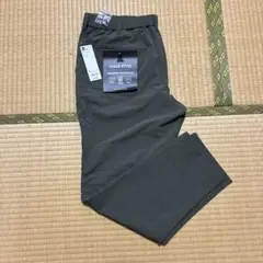 ①新品　GU ジーユー　ドライストレッチアンクルトラウザーCL　オリーブ　ＸＬ