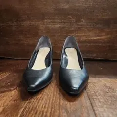黒 レザーポインテッドトゥ ハイヒール