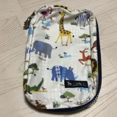 お食事セットポーチ サバンナ横断どうぶつ大行進(生成)