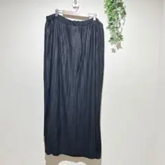 【ガレージ】黒 プリーツ ロングスカート 4Lサイズ　タグ付き　未使用