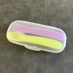 コンビ　赤ちゃん用　シリコンスプーン・フォークセット