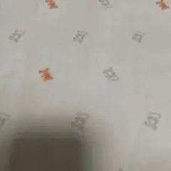 クマ柄生地はぎれ　109cmX90cm
