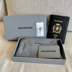BALENCIAGA パスポートケース ホワイト BALENCIAGA バレンシアガ／BALENCIAGA 