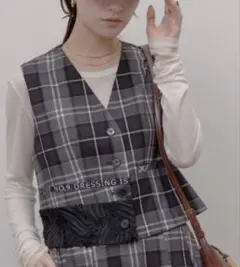 エイミーロウ　ロゴテープチェックベスト　Eimee Law