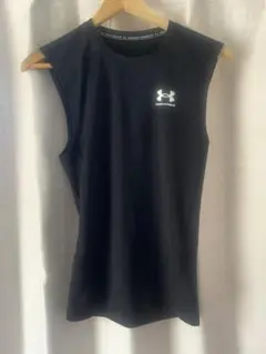 Under Armour ブラック ノースリーブシャツ