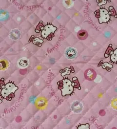布地　キルティング　キティーちゃん　ハギレ