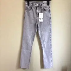 【新品タグ付き】ZARA ザラ デニムパンツ スキニー ストレート　グレー　32