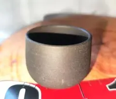 美品 越前幡山焼き 黒色 陶器 ぐい呑み約5cm