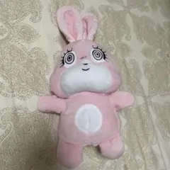 ピンクのウサギぬいぐるみ