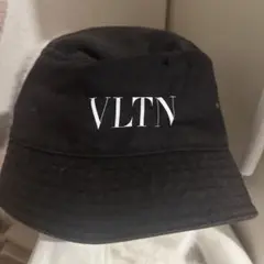 VALENTINO VLTN バケットハット 23SS 中古　帽子 楽天市場】ヴァレンティノ VALENTINO（性別メンズ）（ハット