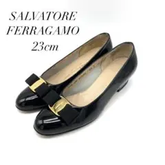✨美品✨ 大人気✨ フェラガモ 5.5C ヴァラリボン パテントレザー ブラック