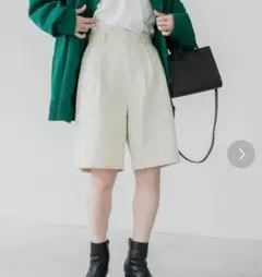 ボンルシール アイボリー タック入り ハーフパンツ　M
