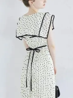 tocco closet ウエストリボン付きビックカラープリーツワンピース