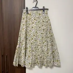 フェルウ　花柄スカート