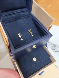 ルイヴィトン ダイヤモンド ピアス