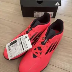 アディダス adidas ジュニア サッカー　トレーニングシューズ 23.5