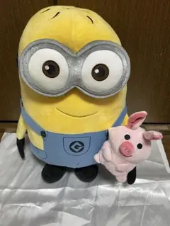 ミニオン ぬいぐるみ ピンクの豚付き