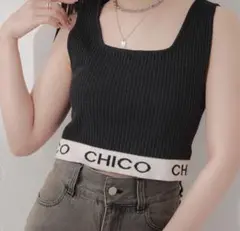 CHICO 裾ロゴクロップドタンクトップ トップス