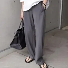 カジュアルパンツ　スラックス　ダークグレー