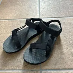 Teva ブラック スポーツサンダル