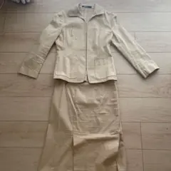 DKNYのスーツ