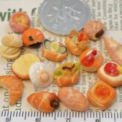 チキン竜田&コロッケ　ミニチュアパン　ミニチュアフード　フェイクスイーツ