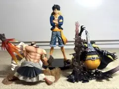 【美品】ワンピース フィギュアセット　ルフィ　ウルージ　ゲッコーモリア
