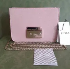 新品 タグ付き FURLA チェーンショルダーバック