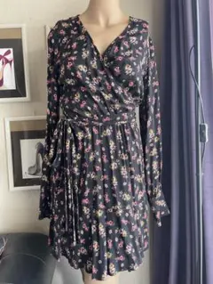 値下げ。リュージョー新品42花柄ラップワンピース 黒