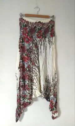 【美品】オフ白色インド製エスニック花柄サルエル/おむすび/ムササビ パンツ