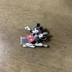 ミッキーマウス　ピンバッジ　ギター