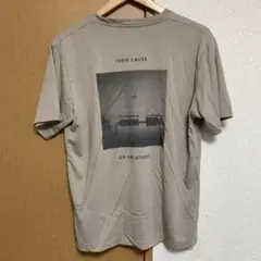 ベージュ クルーネック Tシャツ