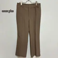 ●ストレートパンツ（W70）大きいサイズ　美脚　センターステッチ　大人カジュアル