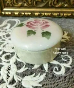 0958:マニー・薔薇好き！マニーローズ　プチケース　ラウンド　新品・未使用