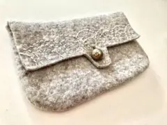 ★モンゴル製★ ハンドメイドフェルトポーチ♪