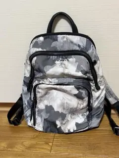 tumi 花柄プリントリュック バックパック PCバッグ