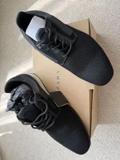 新品箱付き　ZARA ブラックメッシュスニーカー