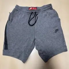 Nike テックフリース　グレー ショートパンツ サイドジッパー