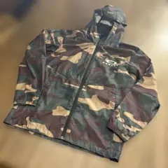 OAKLEY ナイロンパーカー　カモフラ柄　150サイズ