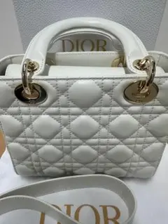 Dior ホワイト キルティング バッグ