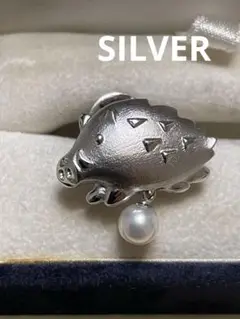 美品　猪　真珠付き　ピンブローチ　SILVER タイタック　亥　ピンバッチ
