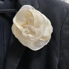 コサージュ　上品な色味 クリーム 卒業式 入学式