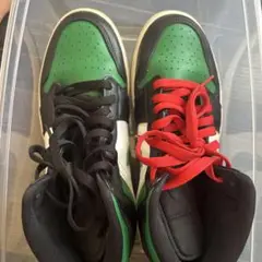 NIKE エアジョーダン1 ミッド Pine Green（パイングリーン）