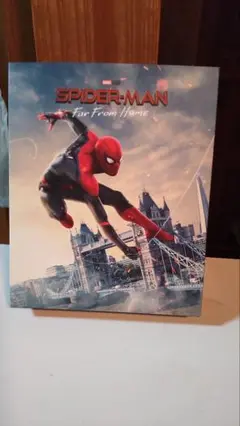 SPIDER-MAN: Far From Home アートブックと、ブルーレイ