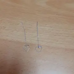 スカラべピアス