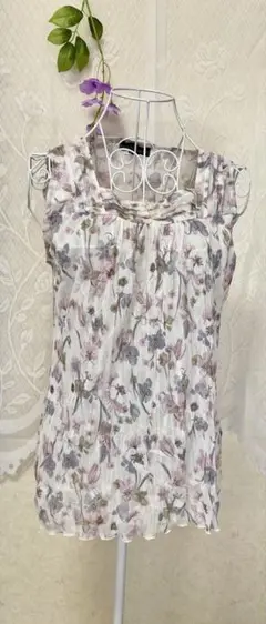 新品同様　シースルー　花柄ノースリーブトップス　 Lサイズ