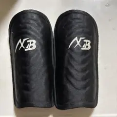 サッカー　シンガード 黒　すねあて　アクセフ