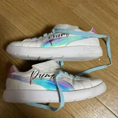 スニーカー　21cm