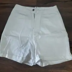 ホワイト ショートパンツ